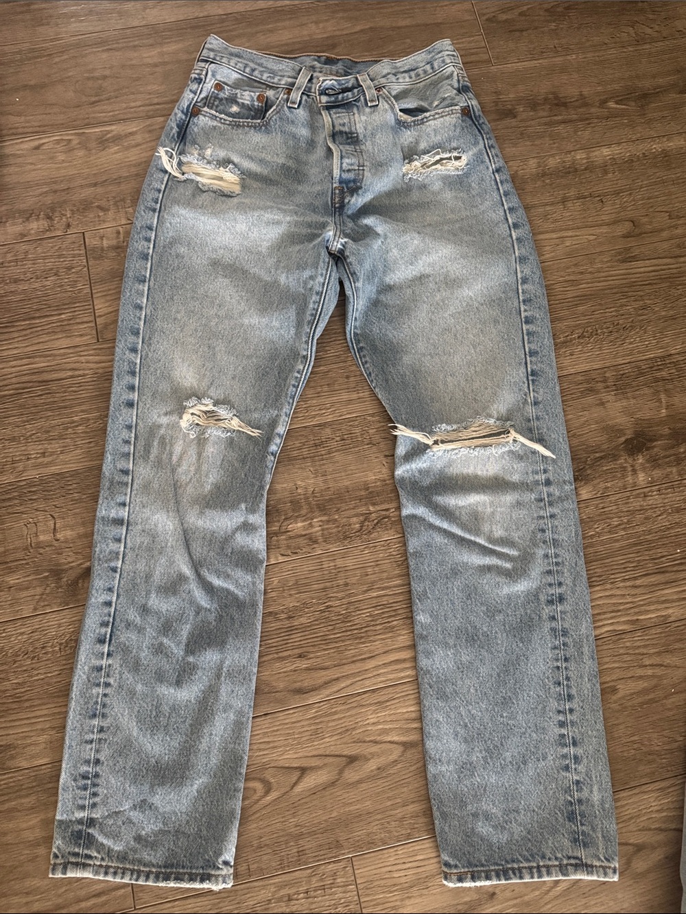Women’s Levi Light Blue Distressed Straight-Leg Jeans